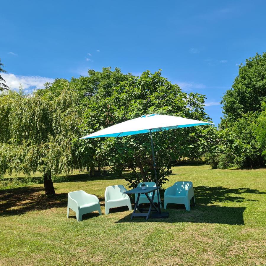 Bed and Breakfast Le Coq En Repos Saint-Sylvestre-sur-Lot Exterior foto